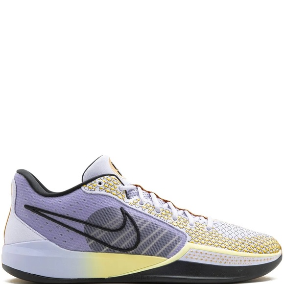 Nike Sabrina 1 Spark - Picture 1 of 8